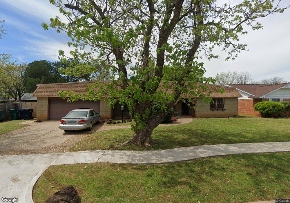 12205 Camelot Dr, Oklahoma City, OK 73120 - photo 1