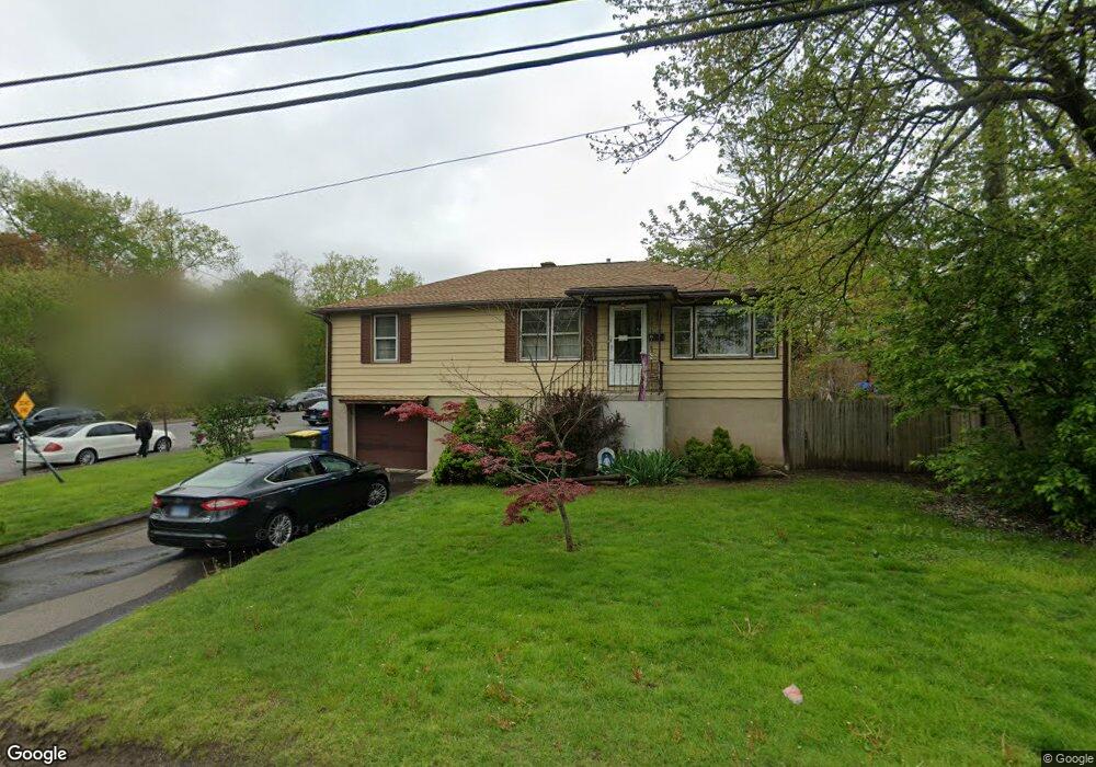 75 Dallas Ave, Waterbury, CT 06705 - photo 1