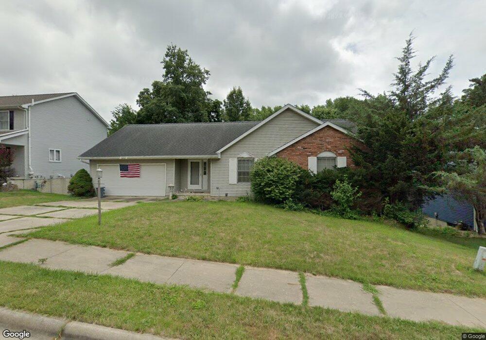 5932 W Ridgecrest Cir, Peoria, IL 61615 - photo 1