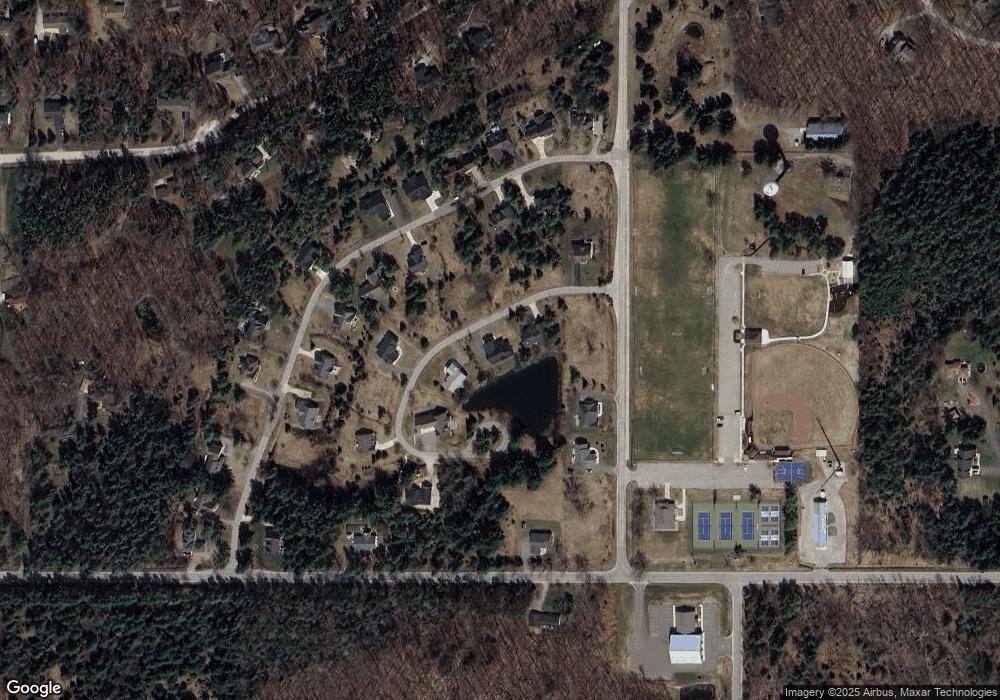 12558 Weislik Ct, Charlevoix, MI 49720 - photo 1