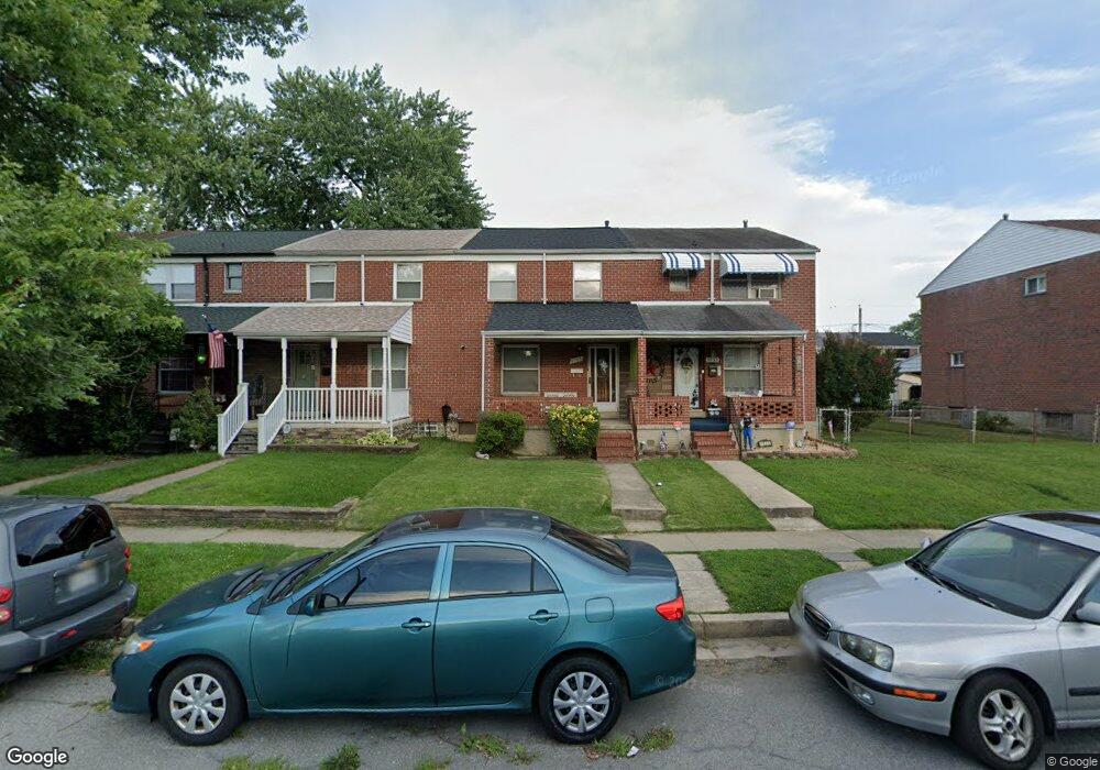 1035 Foxcroft Ln, Essex, MD 21221 - photo 1