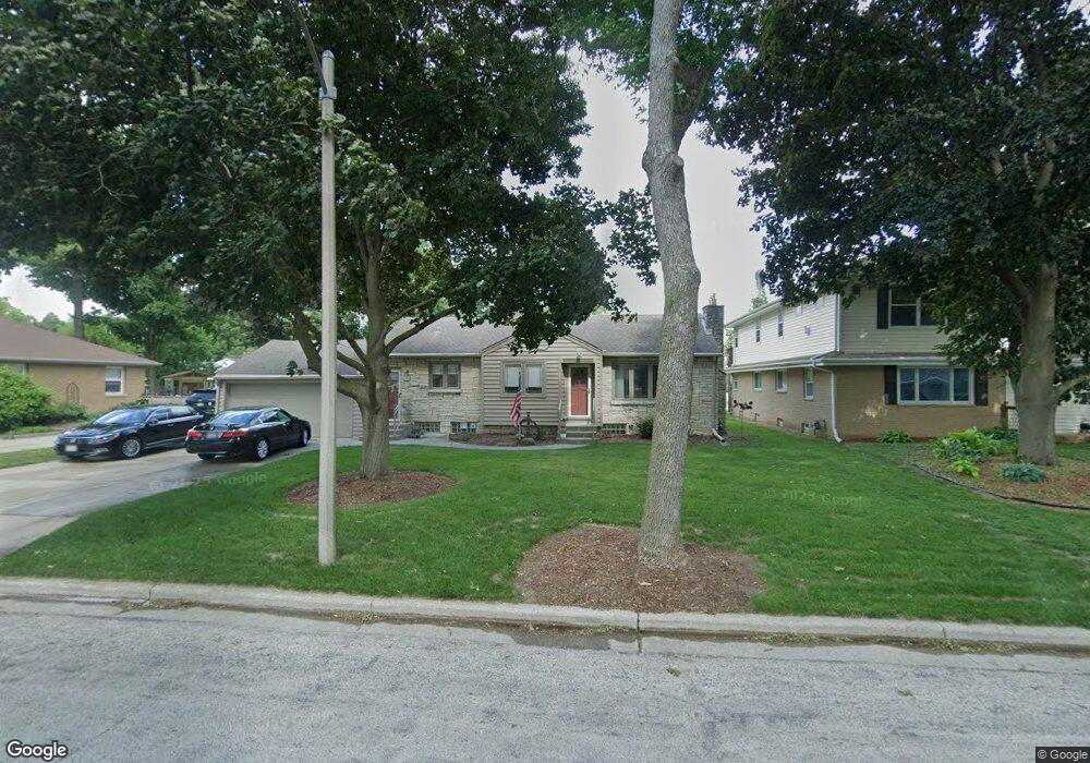 1750 N 117th St, Milwaukee, WI 53226 - photo 1