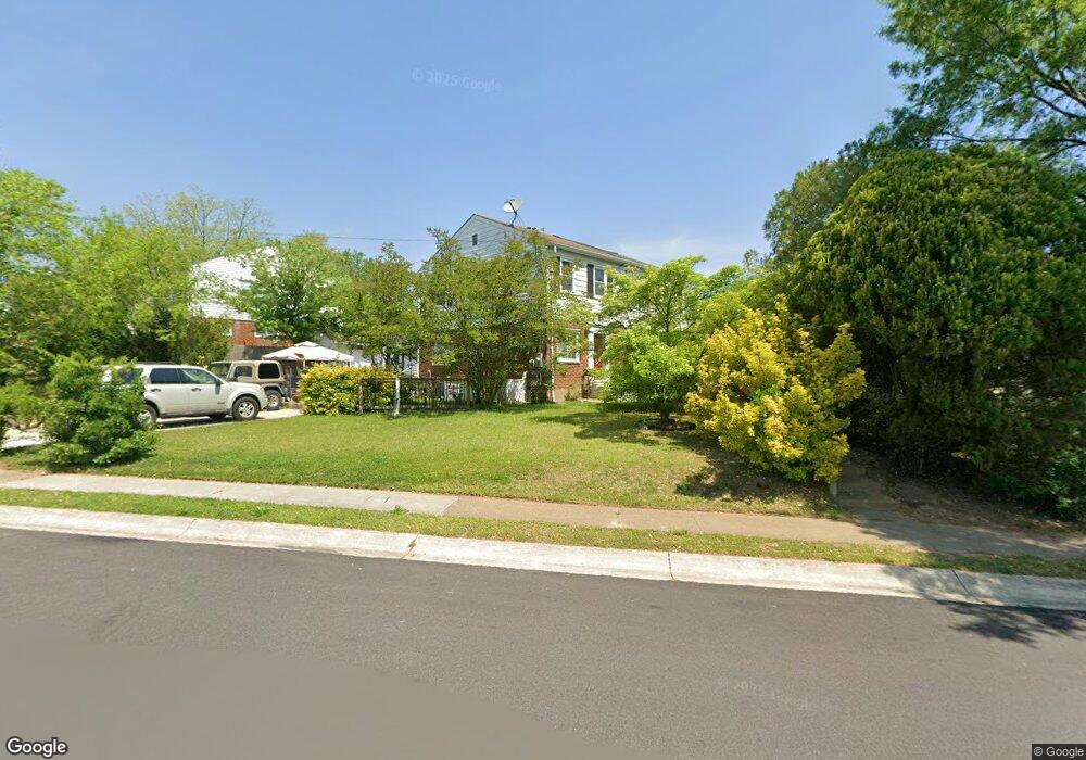 2240 Sweetbriar Dr, Alexandria, VA 22307 - photo 1