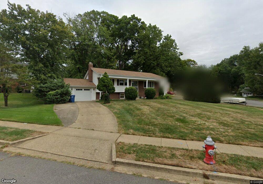 4917 Gadsen Dr, Fairfax, VA 22032 - photo 1