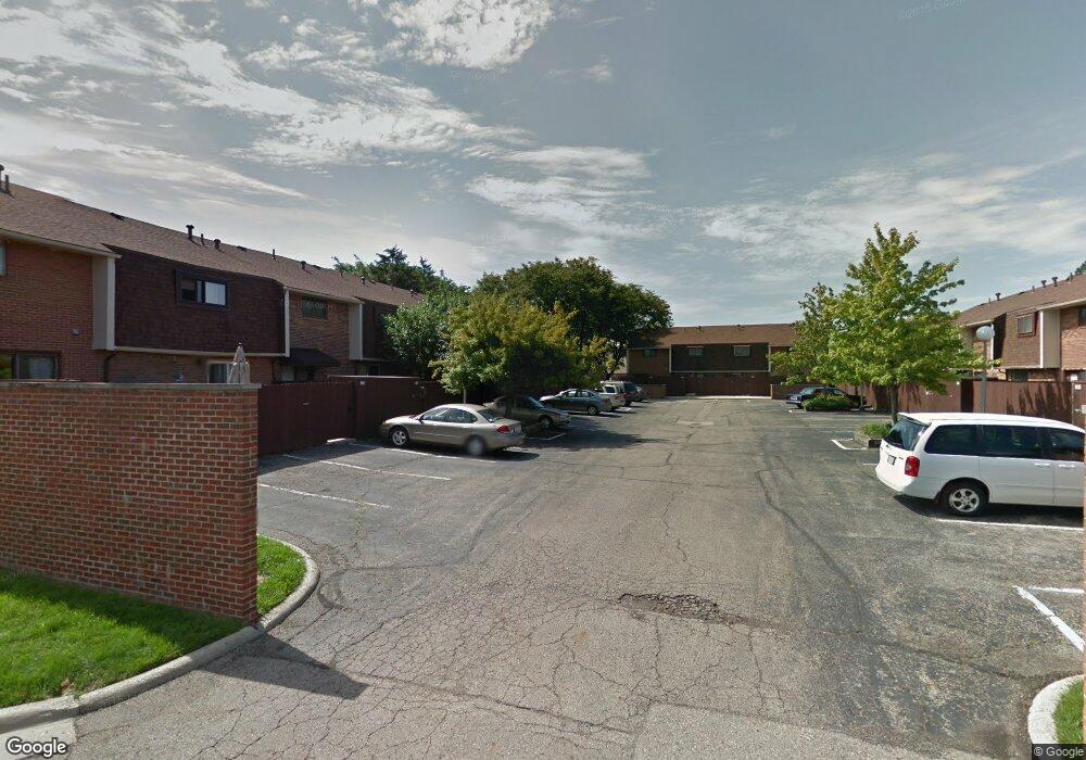 1879 Willoway Cir N unit 1879, Columbus, OH 43220 - photo 1