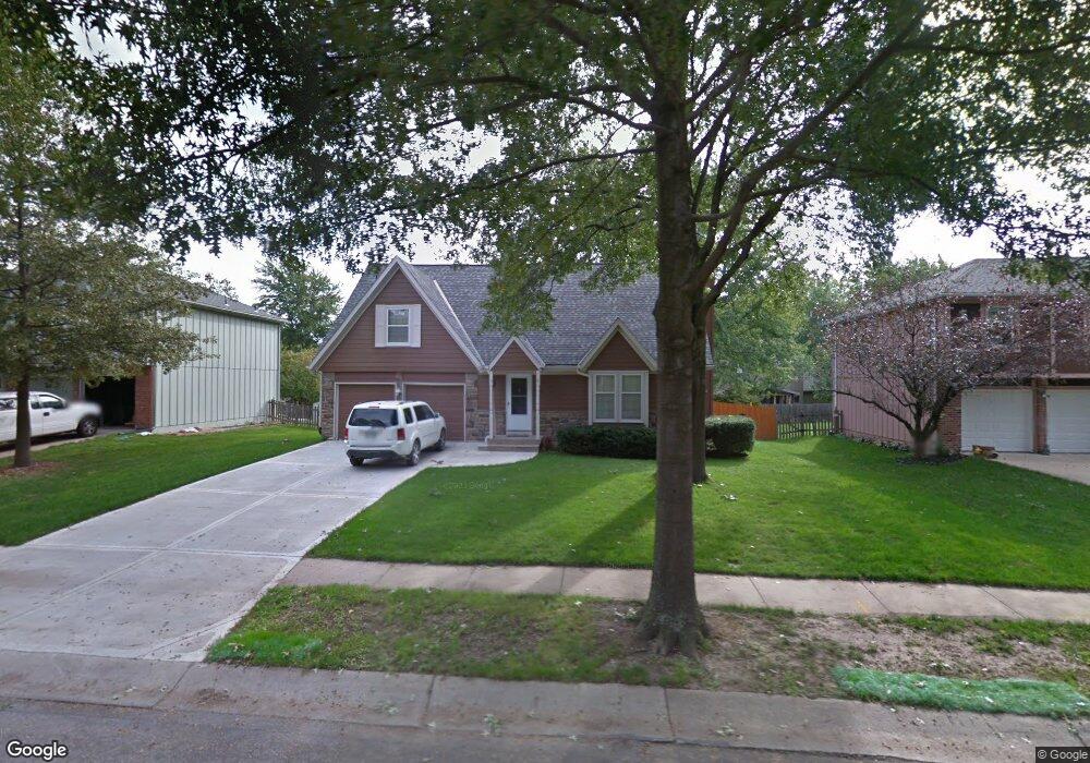 8309 Tomashaw St, Lenexa, KS 66219 - photo 1