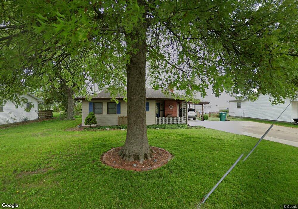2900 Garfield Ave, Mattoon, IL 61938 - photo 1