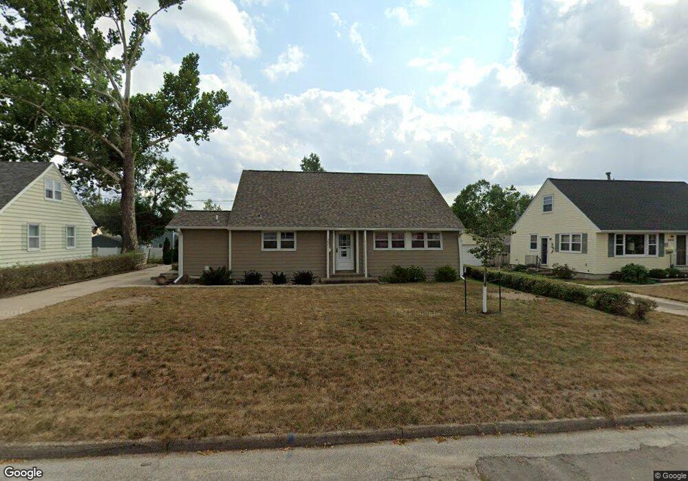 3821 Vine Ave SE, Cedar Rapids, IA 52403 - photo 1