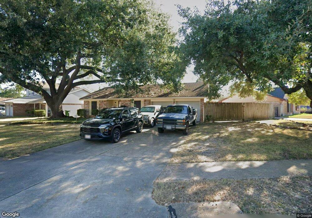 7015 Woodfern Dr, Houston, TX 77040 - photo 1