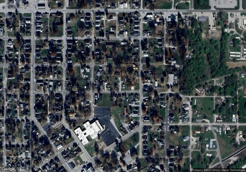 401 E 8th St, Bicknell, IN 47512 - photo 1