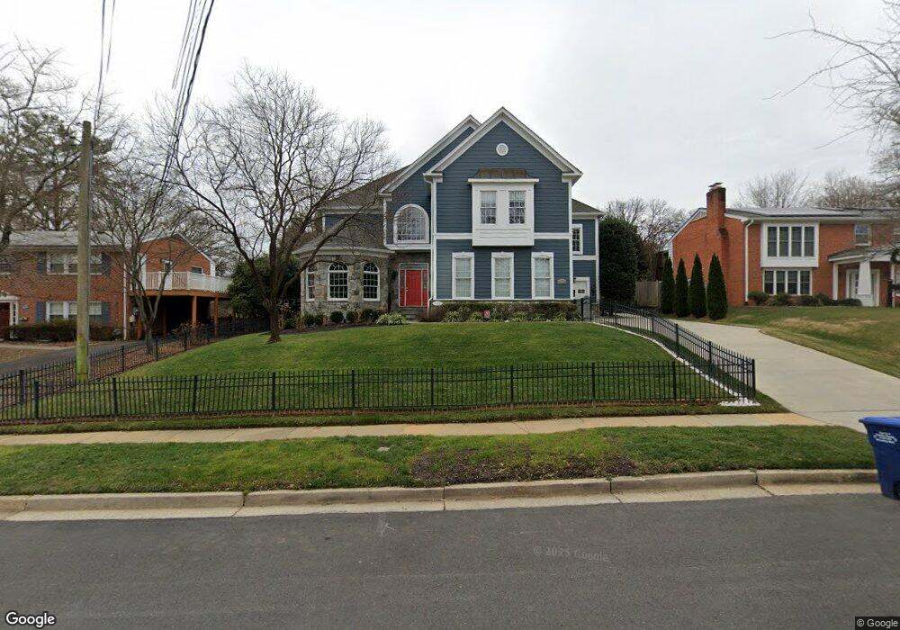 7123 Thrasher Rd, McLean, VA 22101 - photo 1