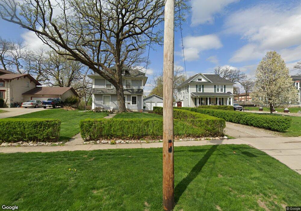 719 E 4th St N, Newton, IA 50208 - photo 1