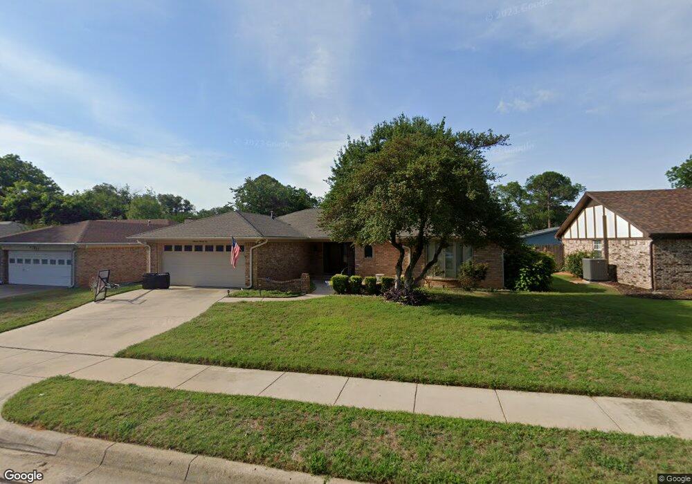 1636 Vicksburg Dr, Bedford, TX 76022 - photo 1