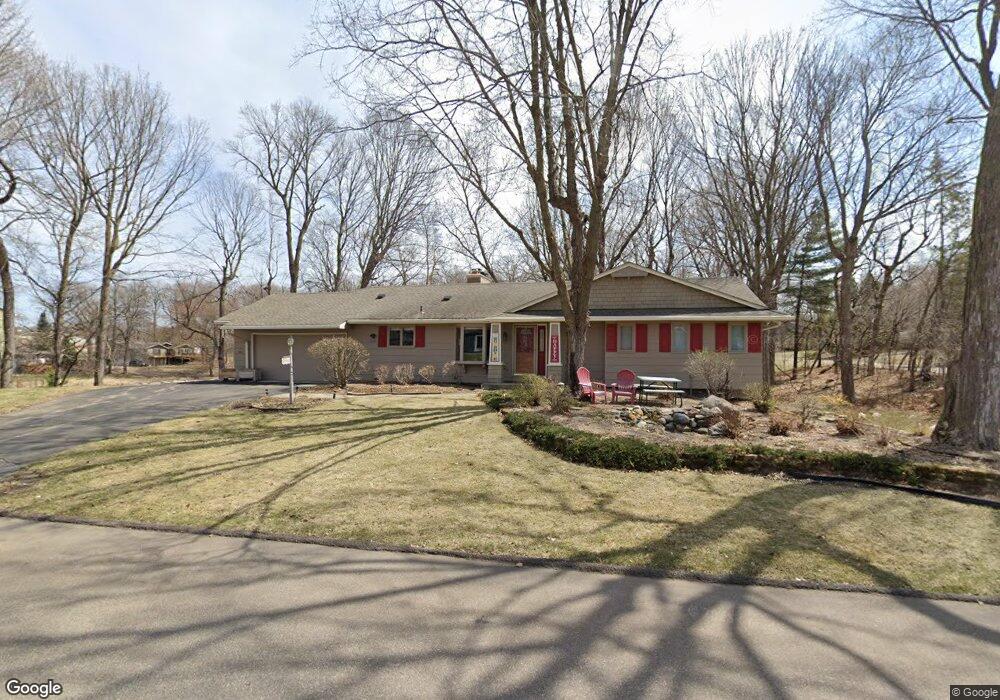 4281 Winchester Ct, Minnetonka, MN 55345 - photo 1