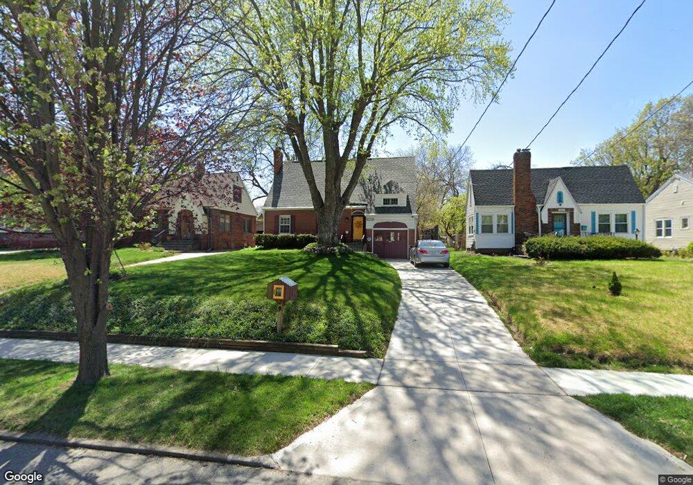 4300 Sheridan Ave, Des Moines, IA 50310 - photo 1