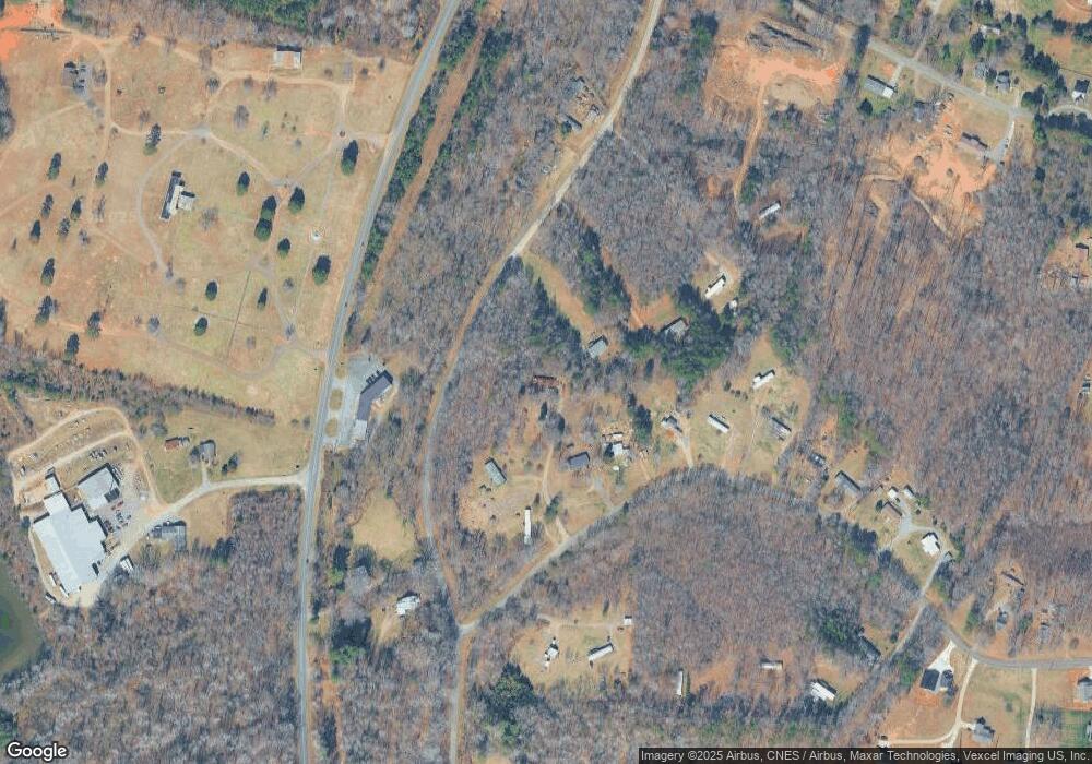 123 Fish Hill Dr, Statesville, NC 28677 - photo 1