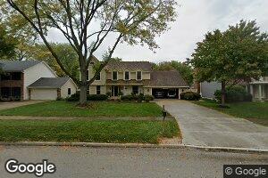 25W776 Menomini Dr, Wheaton, IL 60189