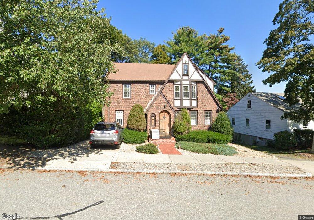 11 Endicott Rd, Arlington, MA 02476 - photo 1