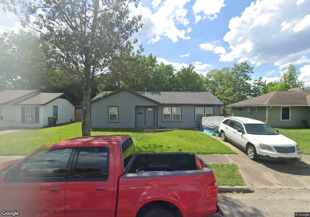 4307 Herridge St, Houston, TX 77022 - photo 1