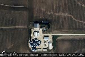2053 Victor Ave, Winthrop, IA 50682