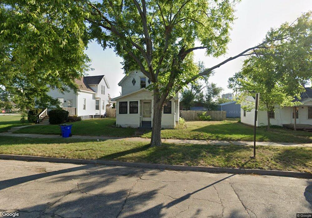 717 2nd St SW, Cedar Rapids, IA 52404 - photo 1