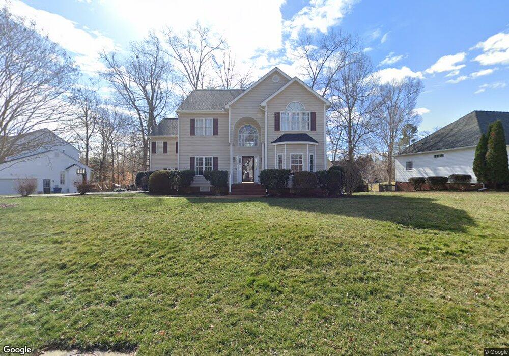11925 Longfellow Dr, Midlothian, VA 23112 - photo 1