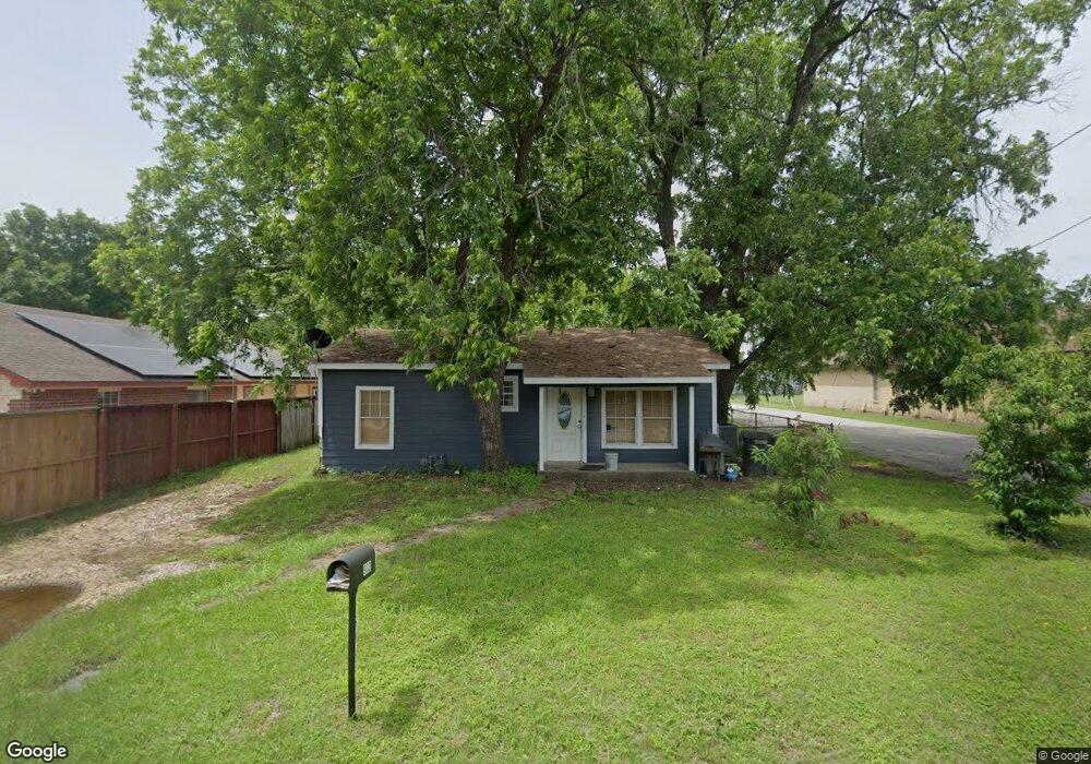 903 Chase Ave, Cleburne, TX 76031 - photo 1