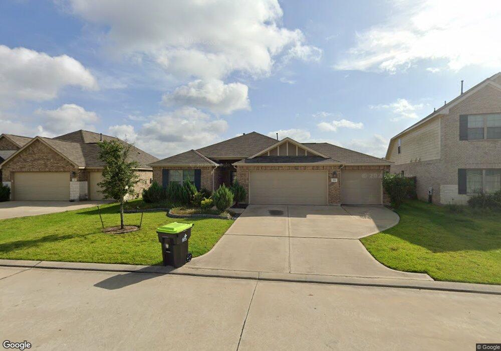 511 High Holly Cir, Magnolia, TX 77354 - photo 1