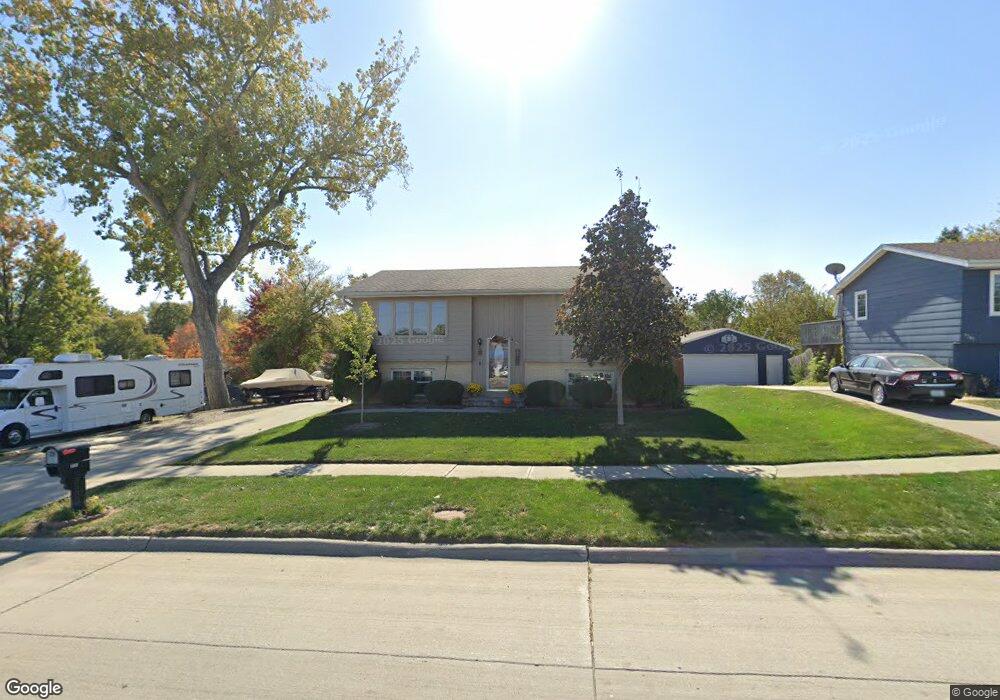 1313 S 5th Ave E, Newton, IA 50208 - photo 1