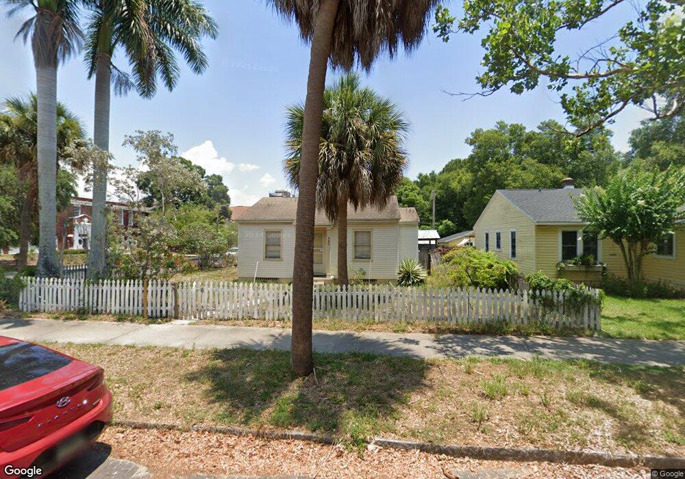 945 Jackson St N, Saint Petersburg, FL 33705 - photo 1