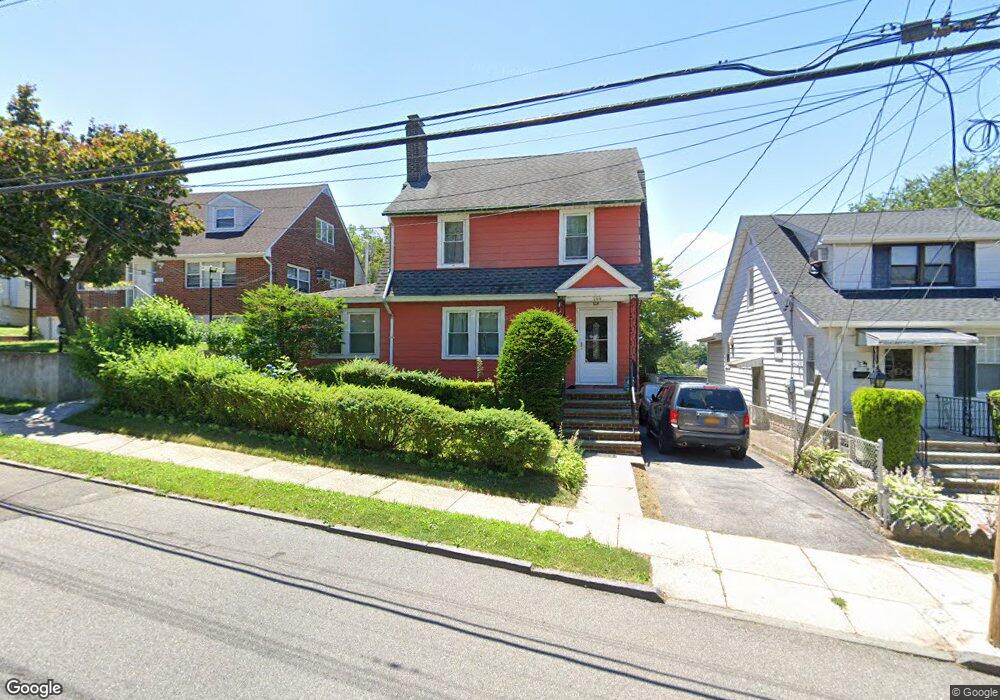 102 Sweetfield Cir, Yonkers, NY 10704 - photo 1