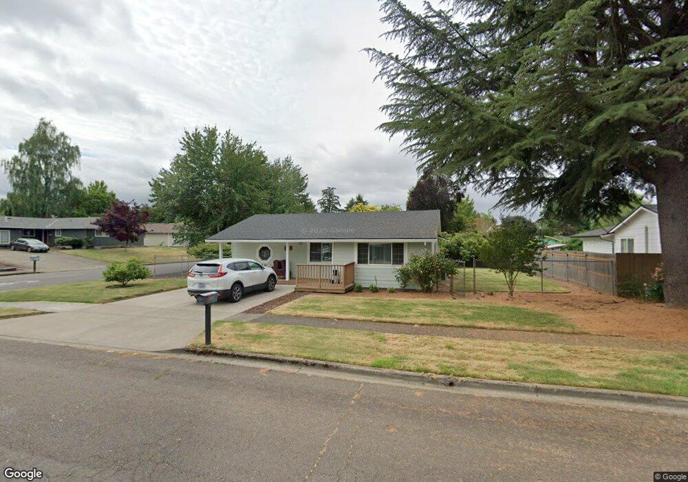 812 Fircrest Dr, Newberg, OR 97132 - photo 1