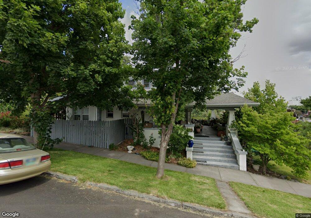 310 NE 1st St, Pendleton, OR 97801 - photo 1
