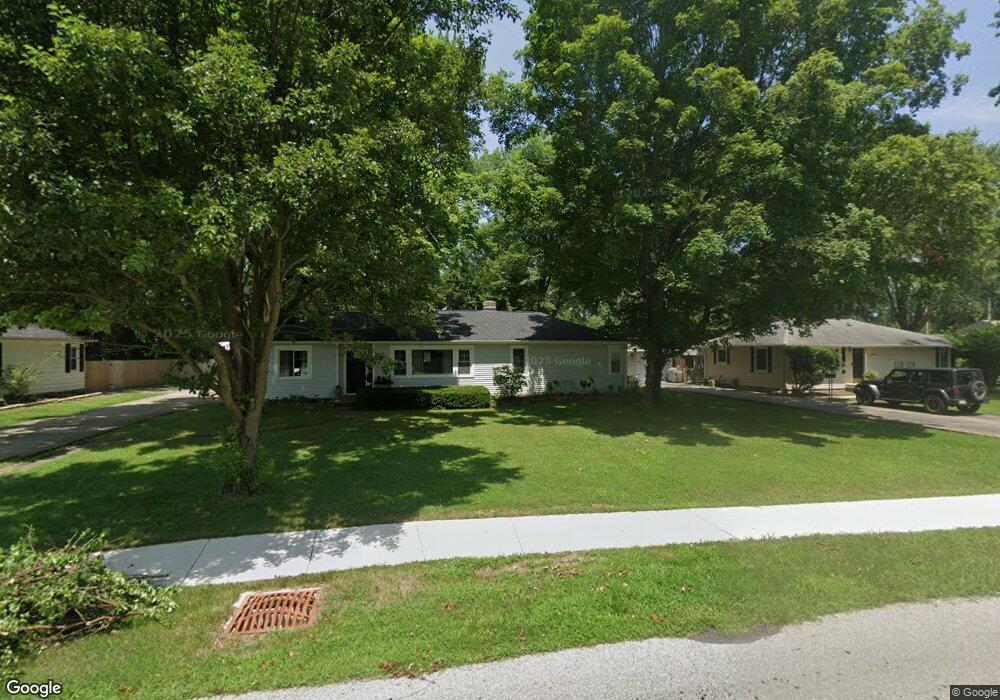1102 E Jefferson St, Franklin, IN 46131 - photo 1