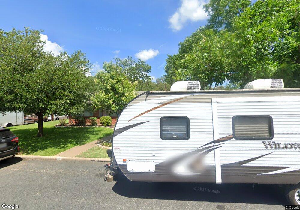 602 Kristofer St, Fredericksburg, TX 78624 - photo 1