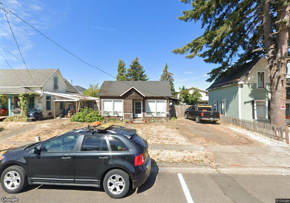 69 N 2nd St, Creswell, OR 97426 - photo 1