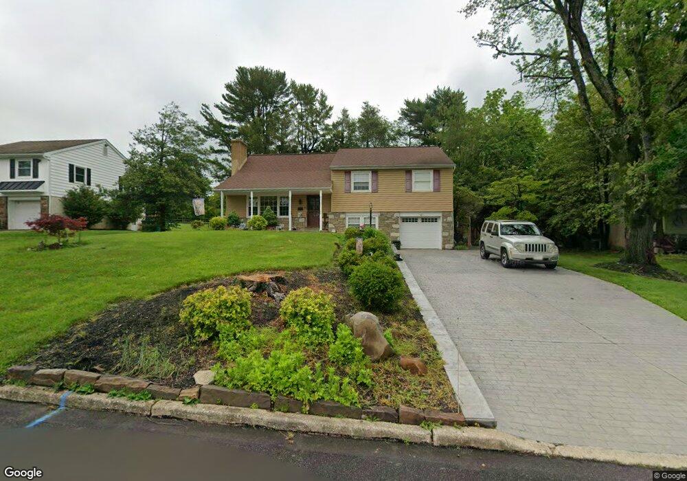 609 Bradley Place, Lafayette Hill, PA 19444 - photo 1