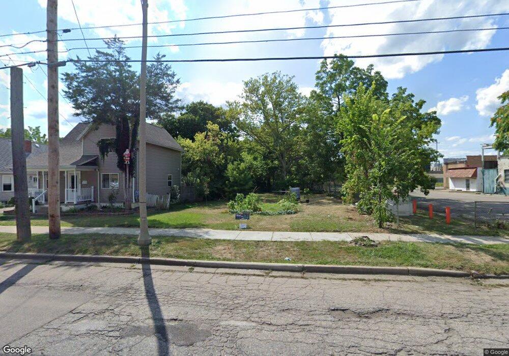 611 N Butler Blvd, Lansing, MI 48915 - photo 1