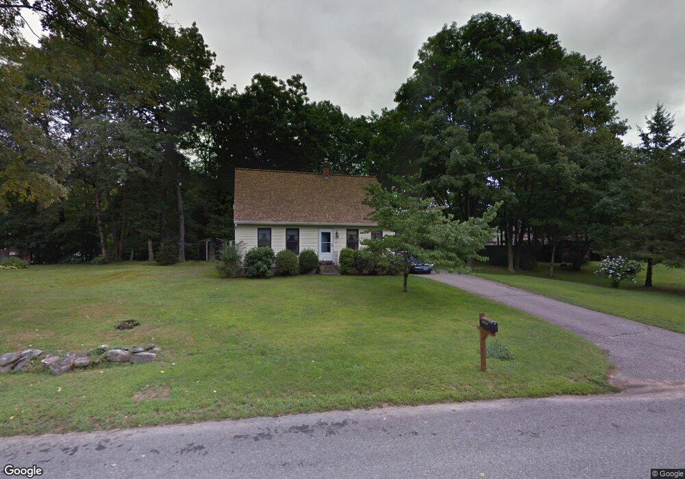 31 Gifford Ave, Willimantic, CT 06226 - photo 1