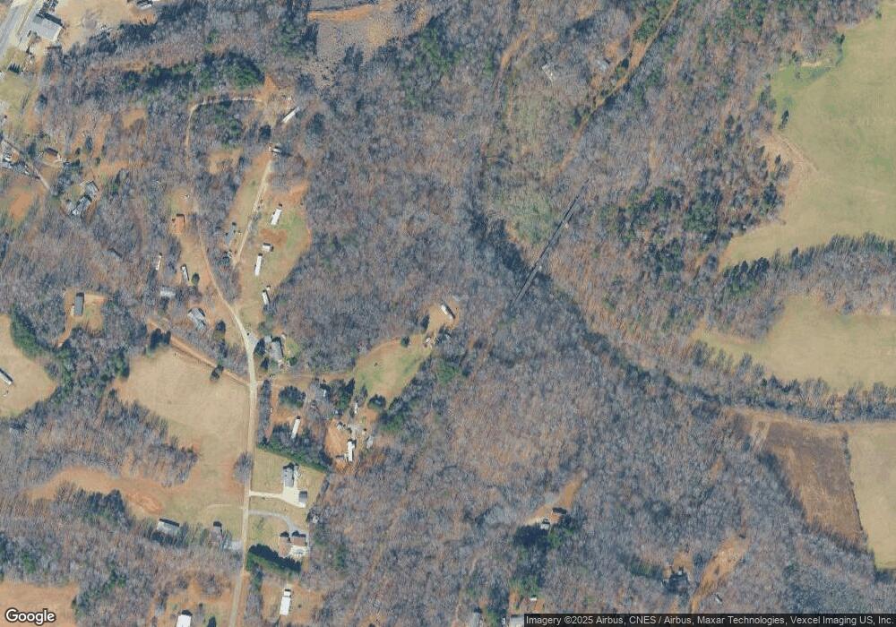 137 Pendergrass Dr, Statesville, NC 28677 - photo 1