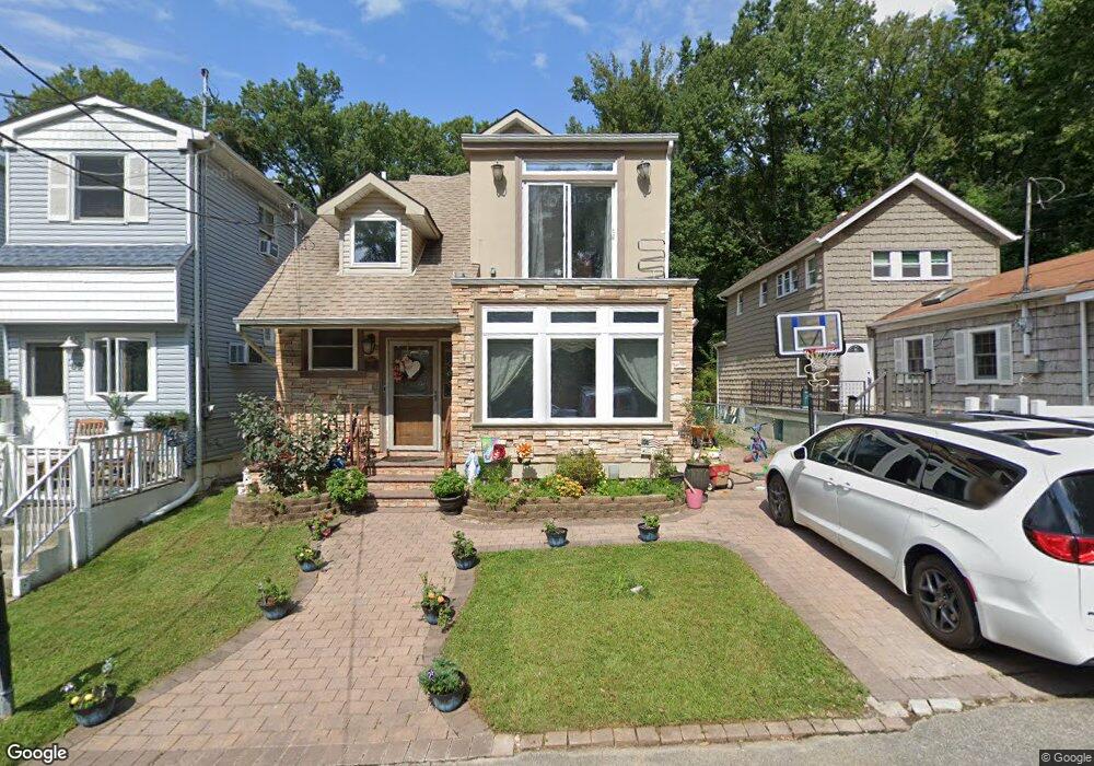 15 Veith Place, Staten Island, NY 10312 - photo 1