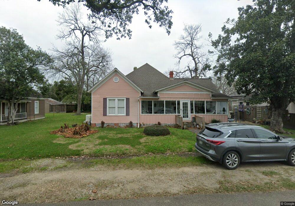 510 W Sidnor St, Alvin, TX 77511 - photo 1