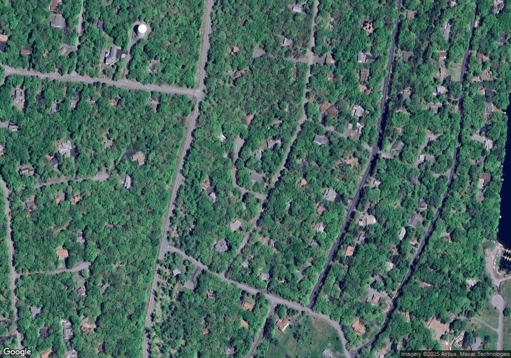 800 Kinglet Ct, Hawley, PA 18428 - photo 1