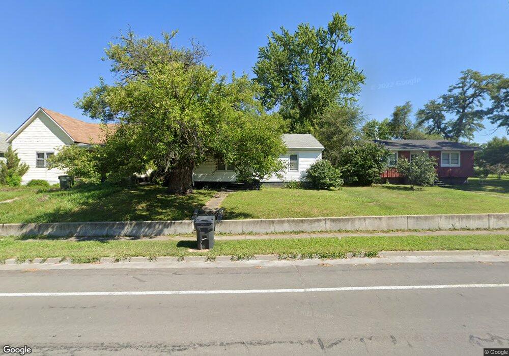 923 Concannon St, Moberly, MO 65270 - photo 1