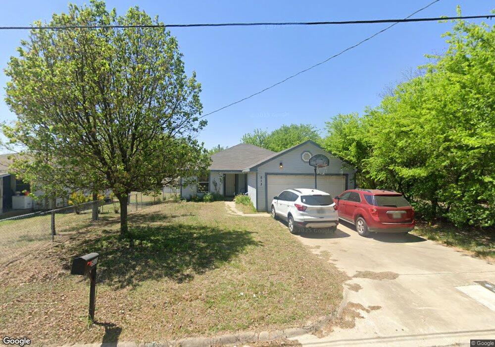 513 N Rusk St, Weatherford, TX 76086 - photo 1