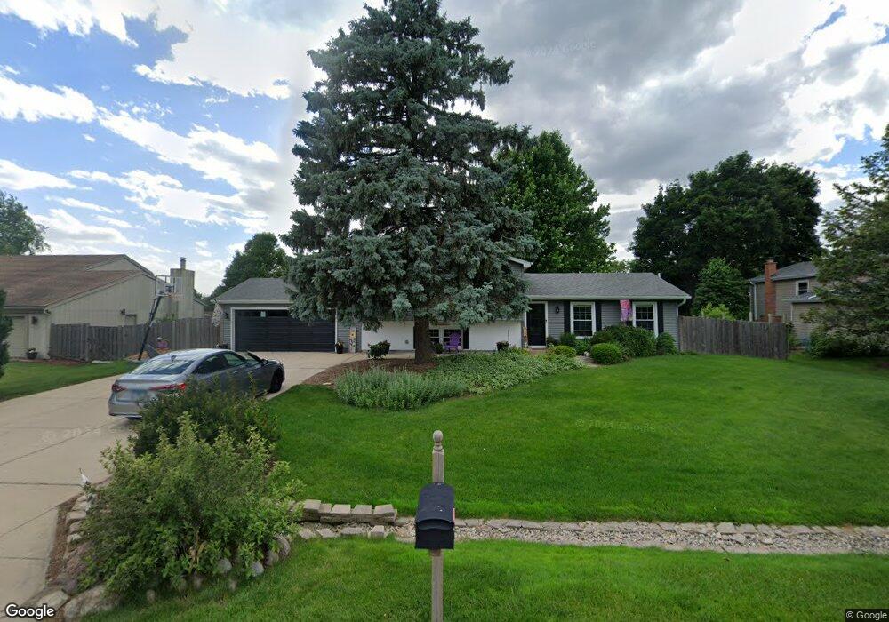 10S556 Windjammer St, Naperville, IL 60564 - photo 1