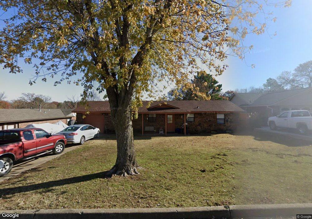 1505 Briarwood Ln, Henryetta, OK 74437 - photo 1