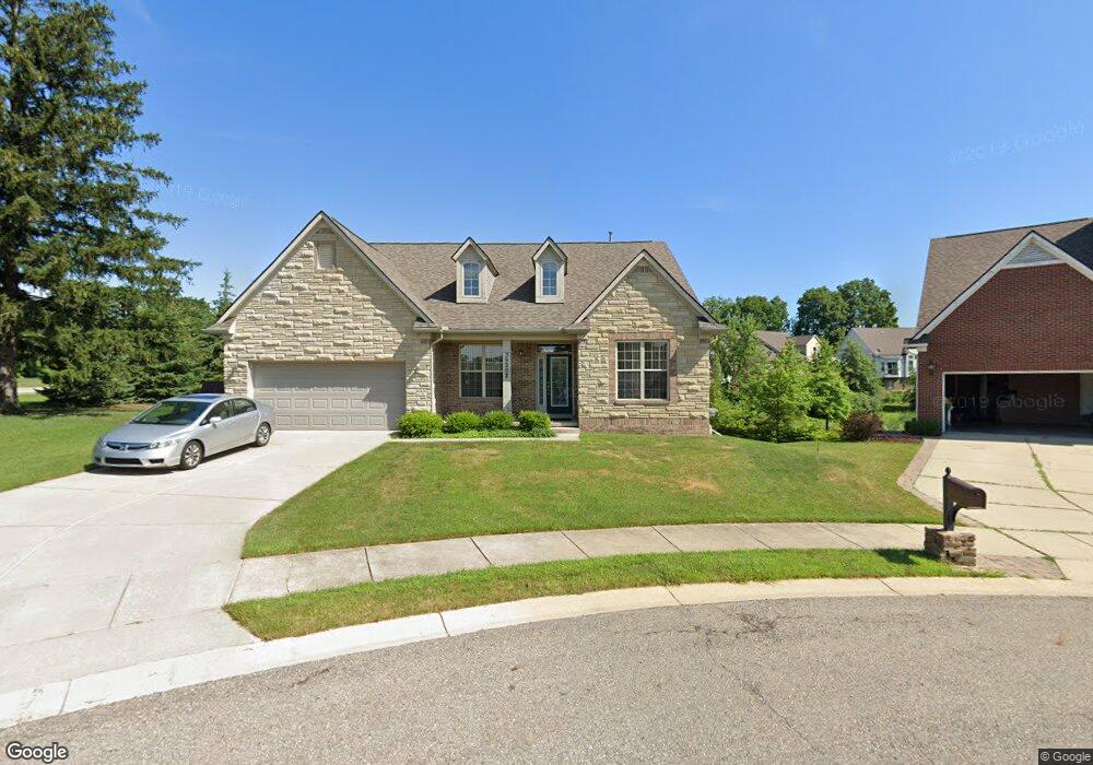 39207 Silverthorne Bend unit 11, Farmington, MI 48331 - photo 1