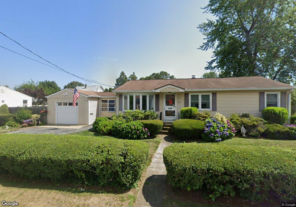 24 Stanmore Rd, Warwick, RI 02889 - photo 1