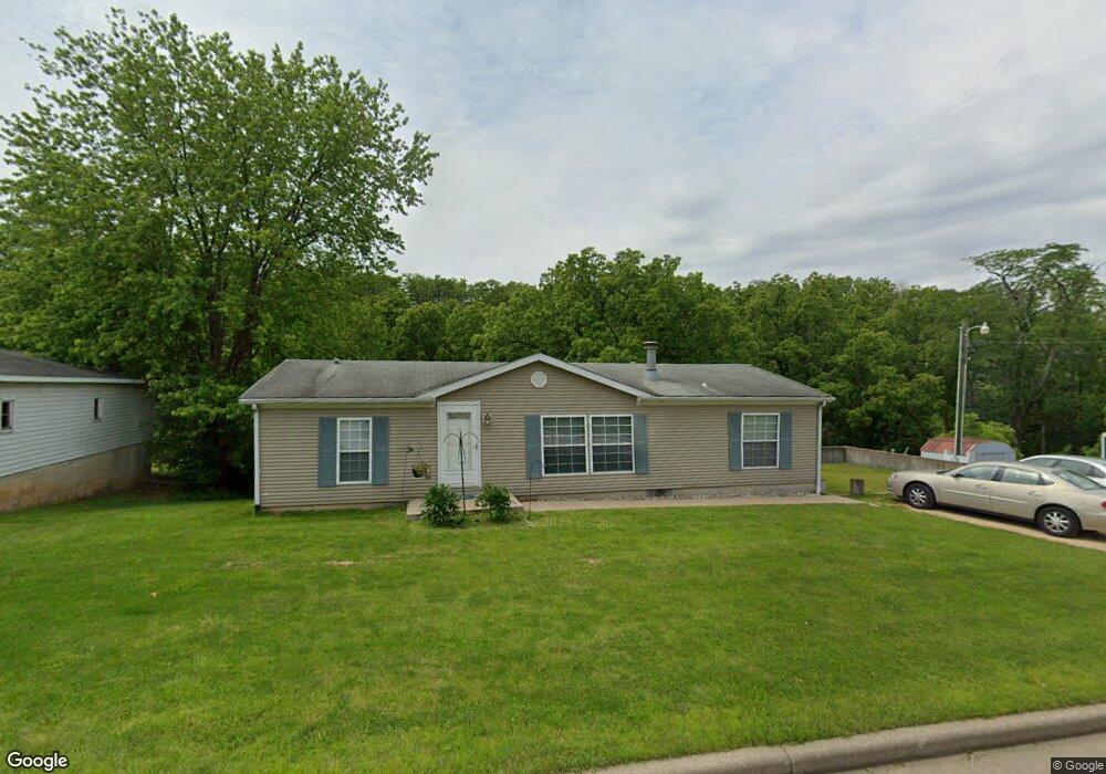 123 East St, Potosi, WI 53820 - photo 1